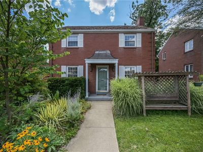 93 W Prospect Ave