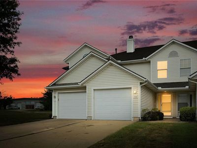 Property at 702 SE 13th St, Lees Summit, MO