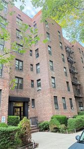 3655 Shore Pkwy APT 2C