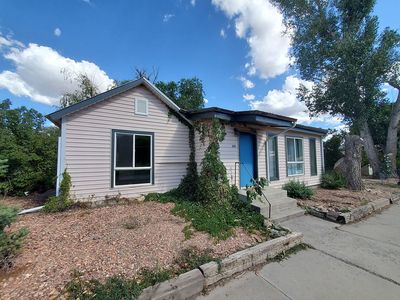 285 N 4th St