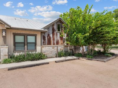 807 E Highway St #101