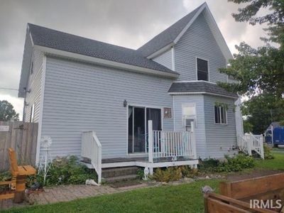 211 N Grand Ave