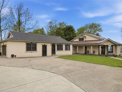 5316 Lake Shore Rd