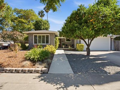 612 Cayuga Dr
