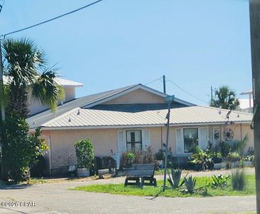8201 Pelican Walk Ln