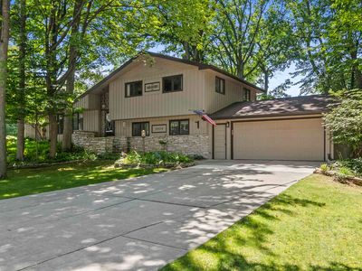 2424 Pinehurst Cir