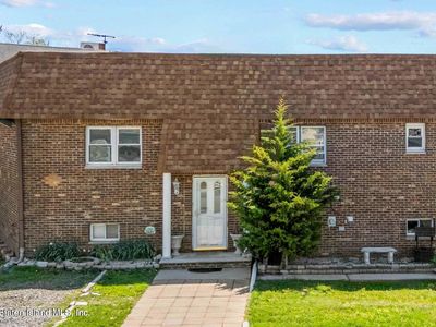 272 Olympia Blvd