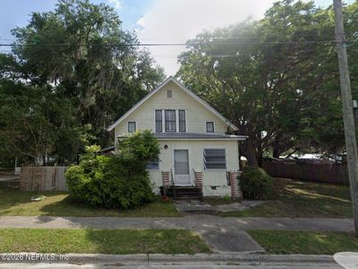 Property at 216 N SUMMIT Street, Crescent City, FL
