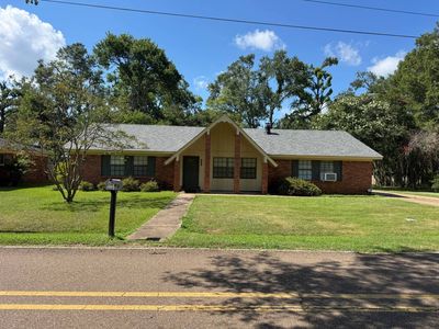 Property at 303 Orchard Dr, Greenwood, MS