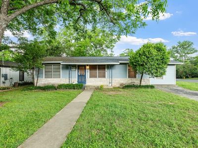 413 W Travis St