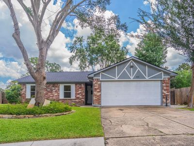 9818 Toucan Ln