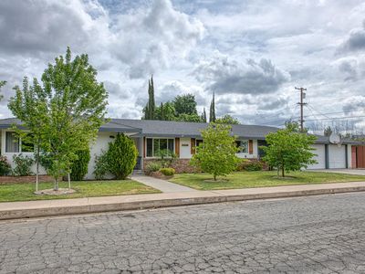 3334 N Harrison Ave
