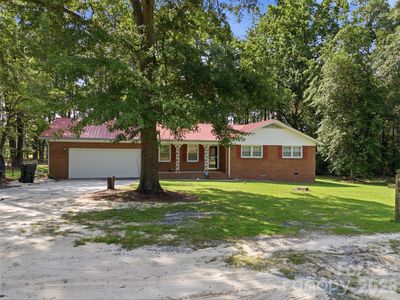 Property at 276 Dixie Trl, Hamlet, NC