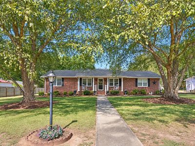 813 Ivy Cir