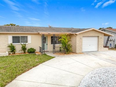 9402 Barrington Ln