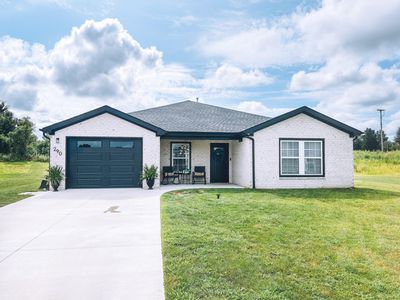 290 Clover Cres