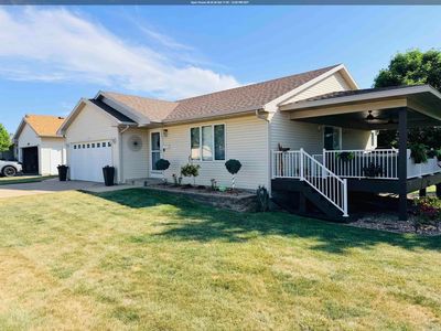 1611 Sunset Dr SW