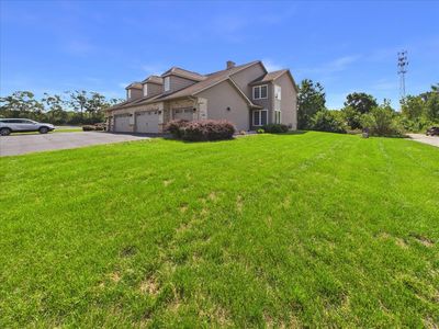 639 Queens Ct #8