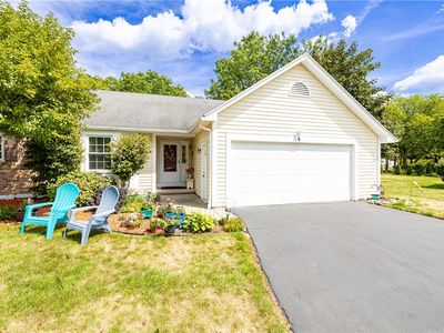 6 Hampton Cir