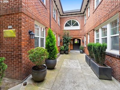 701 NE 28th Ave APT 25