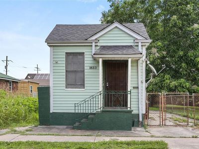 1833 Saint Anthony St