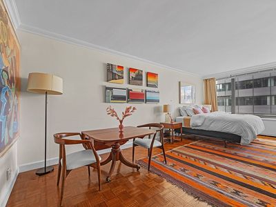 117 E 57th St APT 32F