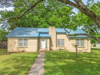 101 Roosevelt Cir