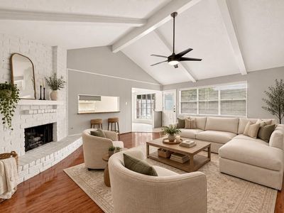 13511 Brook Hollow Dr
