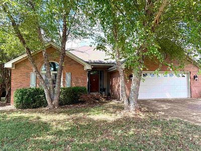 305 Pershing Ave
