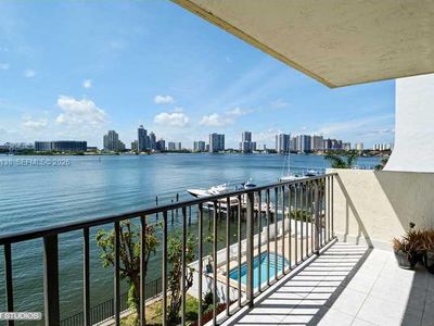 17878 N Bay Rd APT 307
