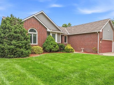 821 N Cedar Park
