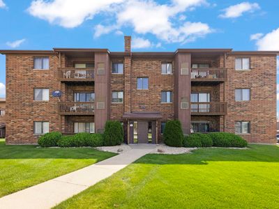 15719 Peggy Ln APT 1