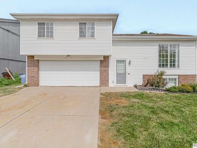 11118 Mary St