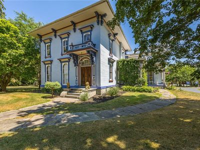 19 N Walnut St