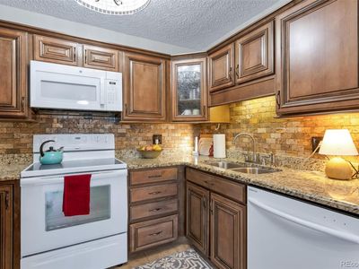 3144 S Wheeling Way Bldg 210 #301