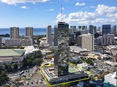 1750 Kalakaua Ave APT 1001