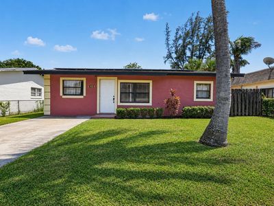 816 SW 3RD Court
