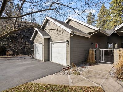 1113 E 16th Ave APT 3