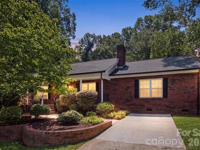 125 Shady Bluff Dr