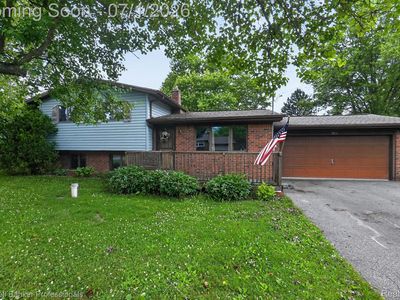Property at 5410 Mancelona Dr, Grand Blanc, MI