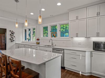 5603 West Washington BOULEVARD