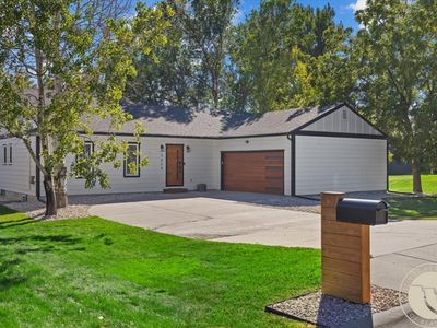 3624 Donna Dr