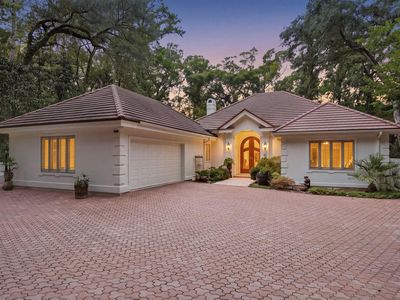548 High Oaks Ct