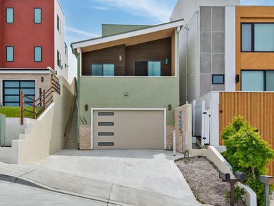 1243 Van Nuys St