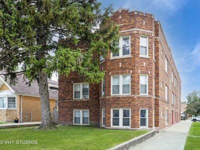 7001 W Altgeld St APT G