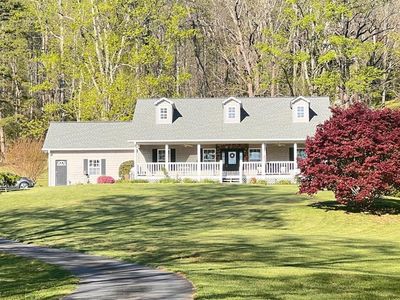 392 Old Homestead Ln