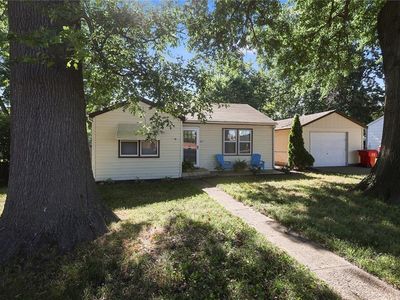 17 Hostetter St