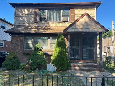 Property at 219-5 138th Rd, Saint Albans, NY