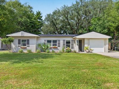 311 Gardner Dr NE