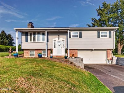 55 Bel Air Dr